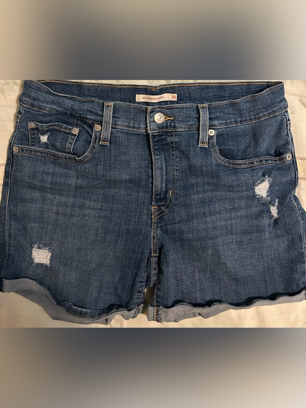Levi's Women’s Mid Length Dark Blue Denim Jean Shorts distressed EUC 30